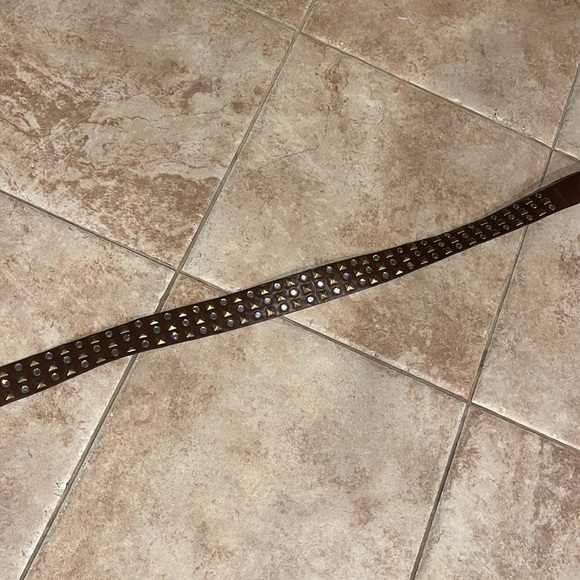 YMI Brown Studded And Rhinestone Vegan Leather Belt Size 13 - Picture 7 of 9
